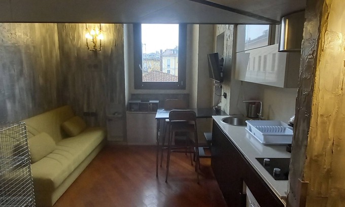 Porta Nuova Apartment | Loft 56 industrial, Center. Top position!