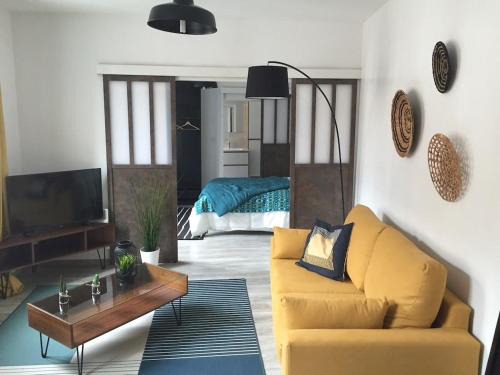 Elbeuf Apartment | Loft décoration Seventies