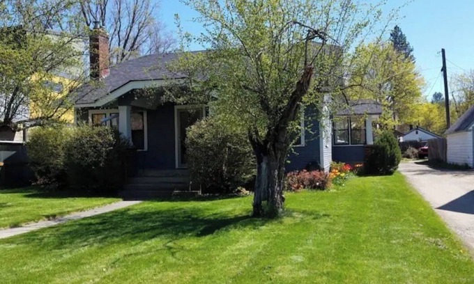 Garden District House | Loft near lake cda/midtown area. walking to stores, restaurants, lake.