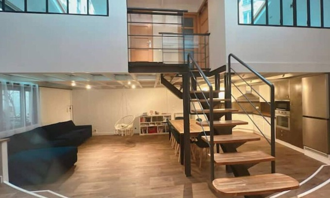 Saint-Vincent-de-Paul Apartment | Loft Parisien Élégant - Paris 10ème