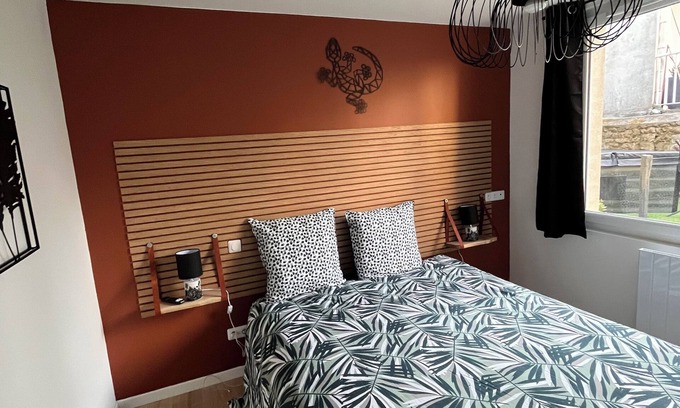Avranches Apartment | Loft relaxation in the heart of Avranches - Private Jacuzzi & comfort for 2 to 4 people