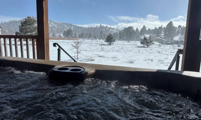 Flagstaff Cabin | Log cabin - Hot Tub - Fire Pit