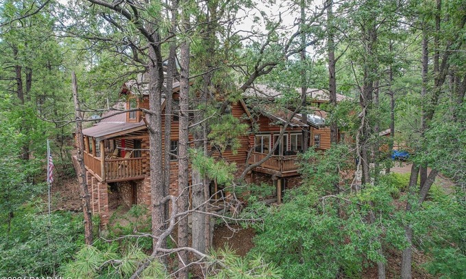 Prescott Cabin | Log Cabin/Mountain Pines, 5400 Square Feet Retreat-Prescott Spruce Mountain