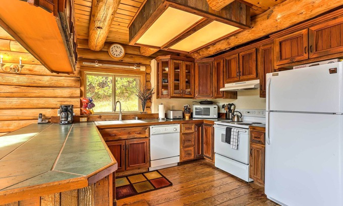 McCloud Cottage | Log Home on 60 Private Acres By Mt Shasta Ski Park