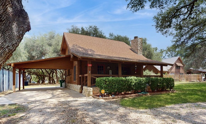 Horseshoe Bay House | Log Home Retreat w/Outdoor Entertainment Area, Lake Nearby, Deer