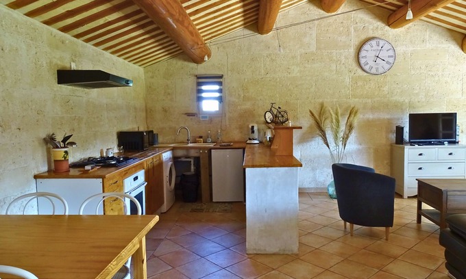 Cabannes Apartment | Logement au Charme Provençal