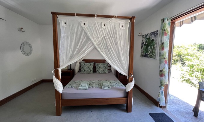 Lamentin Apartment | Logement Bois Banane