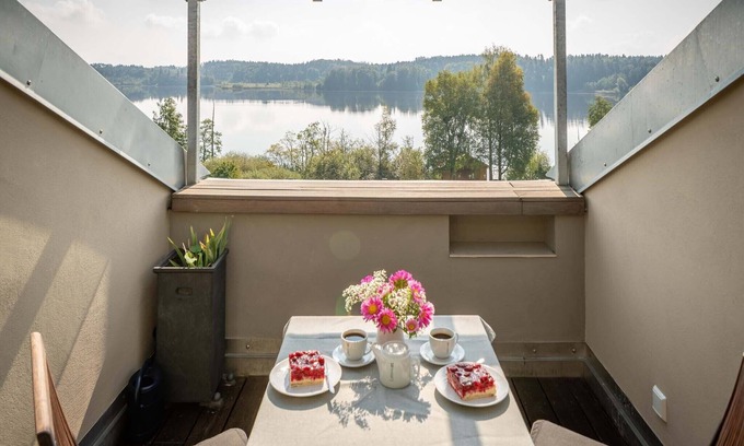 Pelham Apartment | Loggia, 42 qm Dachgeschoss, Wohn-/Schlafraum kombiniert