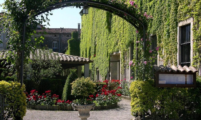 Cazilhac Hotel | Logis Hôtel restaurant Les Norias