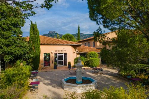 Aubagne Hotel | Logis Hotel Noemys pont de l'Etoile