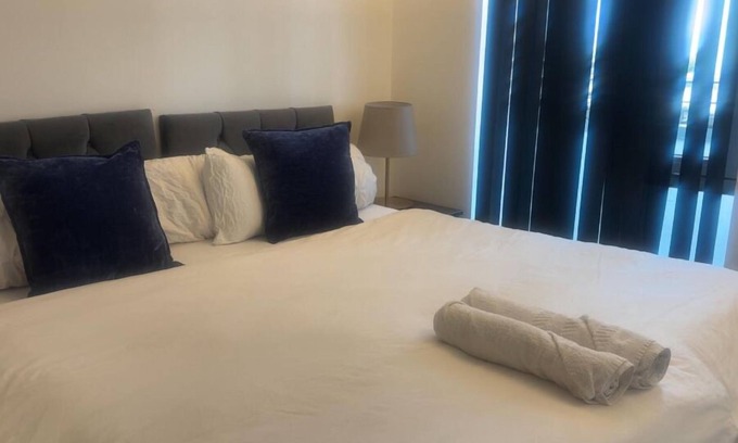 Barking Apartment | London 1 Bed Apartment close to Barking Station