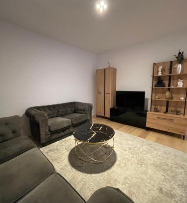 Suceava Apartment | London Residence Deluxe 2-Bedroom