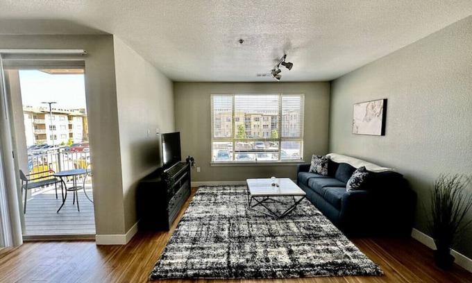 Lone Tree Apartment | Lonetree Work From Home