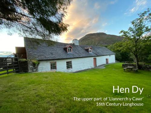 Rhayader House | Longhouse - Hen Dy