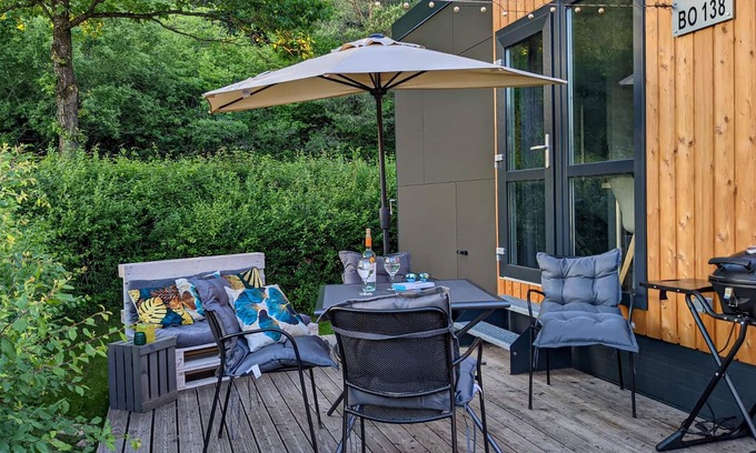 Wemding House | Look forward to an eventful vacation close to nature in the Tiny Haus at the Camping Park Wemding!