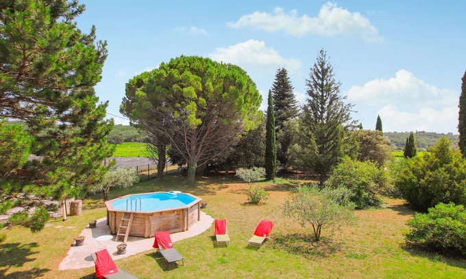 Grillon House | Look forward to this welcoming and authentic vacation home with pool in Valréas.
