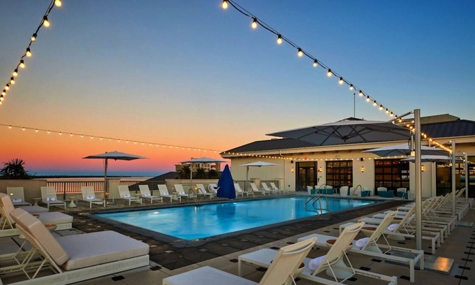 Baytowne Wharf House | Look No More! Outdoor Pool, Pets Allowed, Henderson Beach State Park!