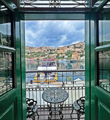 Symi Apartment | "LOS" 1 Neoclassic Harbour View