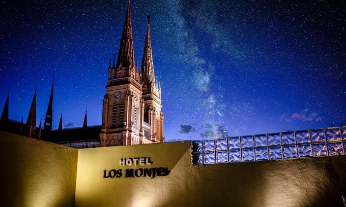Lujan Hotel | Los Monjes Hotel