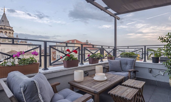Galata Hotel | Louis Appartements Galata