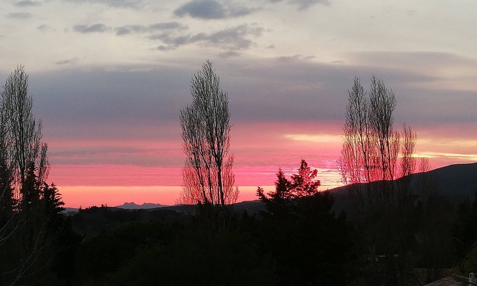 Lourmarin Cottage | Lourmarin, elevated cottage with patio.