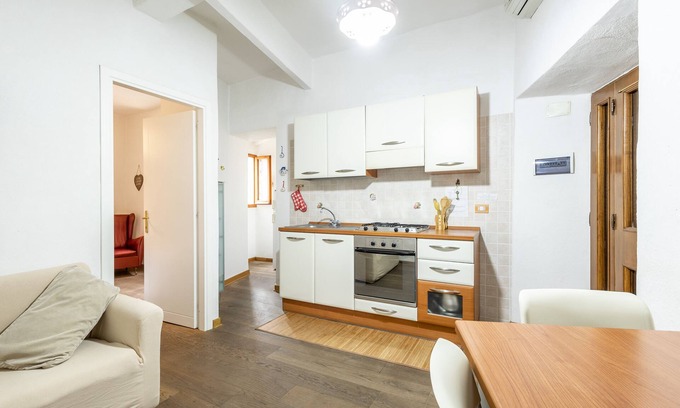 Castiglione della Pescaia Apartment | Love nest full center - 2min from the sea. Everything at your fingertips
