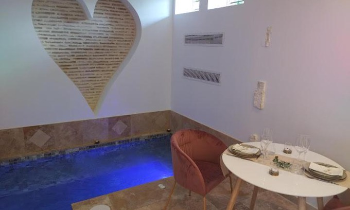 Saint-Nexans Hotel | Love Room La parenthèse