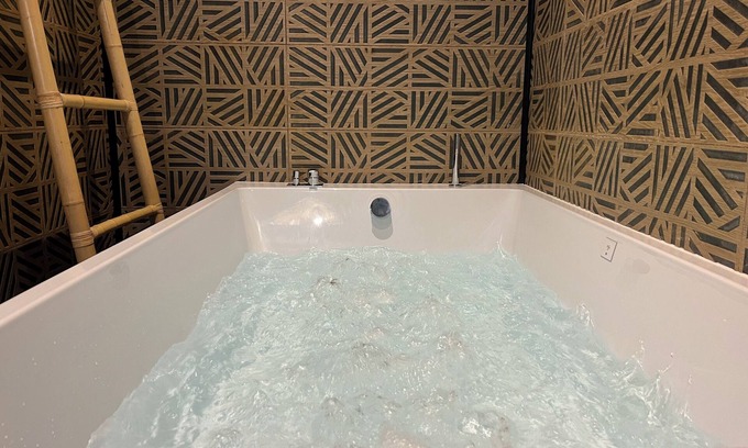 Bourg-les-Valence Apartment | Love Room Valence - Amour & Bulles