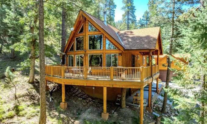 Prescott Cabin | Lovekin Cabin - Prescott Cabin Rentals