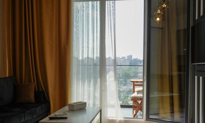 Bagcilar Apartment | Lovely 1+1 Apartment w/Terrace near MaIl of IST