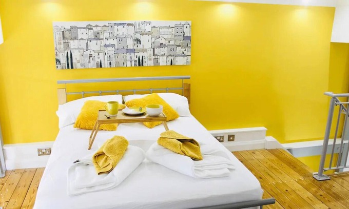 Nottingham City Centre Apartment | Lovely 1-Bed Mezzaine Apartment in Nottingham