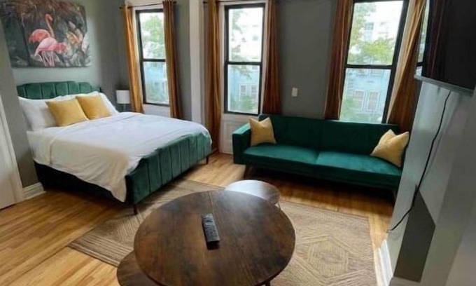 Bushwick Apartment | LOVELY 1 BEDROOM