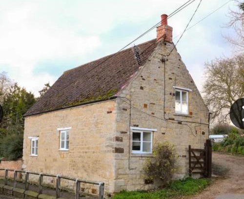 Twywell House | Lovely 2 Bed Victorian Cottage, Denford NN14