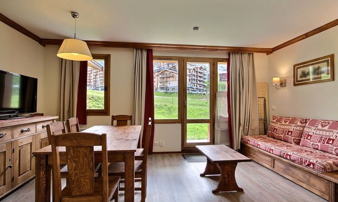 Plagne Soleil Apartment | Lovely 2-Bedroom Apartment, 2 Bathrooms with Terrace and Direct Ski-In/Ski-Out Access