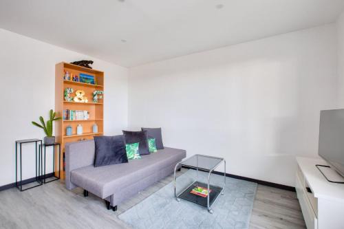 Neudorf Ouest Apartment | Lovely 2 BR Flat with balcony near the city centre