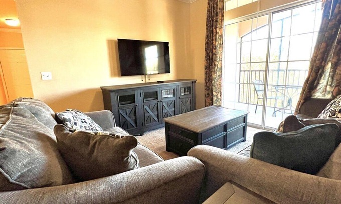 Davenport House | Lovely 2Bed 2Bath Condo in Tuscana Resort-2SLTCO4