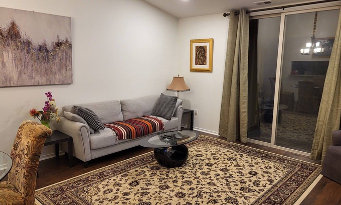 Auburn Hills Condo | Lovely 2nd level 2 bed 2 baths condo