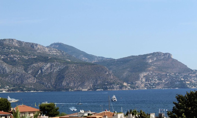 Cap-Ferrat Apartment | Lovely 3 bedroom apartment in village of St Jean Cap Ferrat, sea views and pool