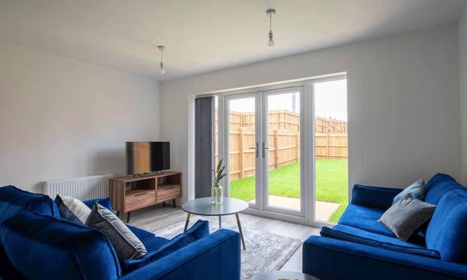 Derby House | Lovely 3 bedroom City Centre House with Garden
