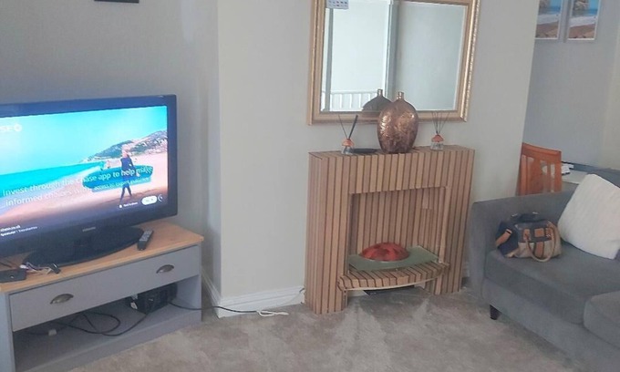 Westoe Apartment | Lovely 3-bedroom apartment in South Shields
