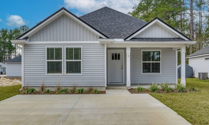 Crawfordville House | Lovely 3-bedroom house in Crawfordville centrally located in the town