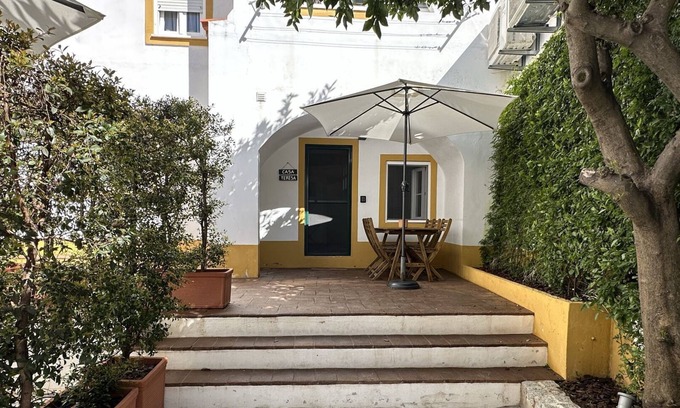 Evora House | Lovely 3 bedrooms house with a courtyard in the heart of the city of Évora.