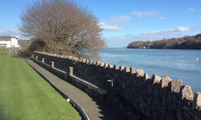 Bangor House | Lovely 4-bed Victorian House in Bangor by the sea