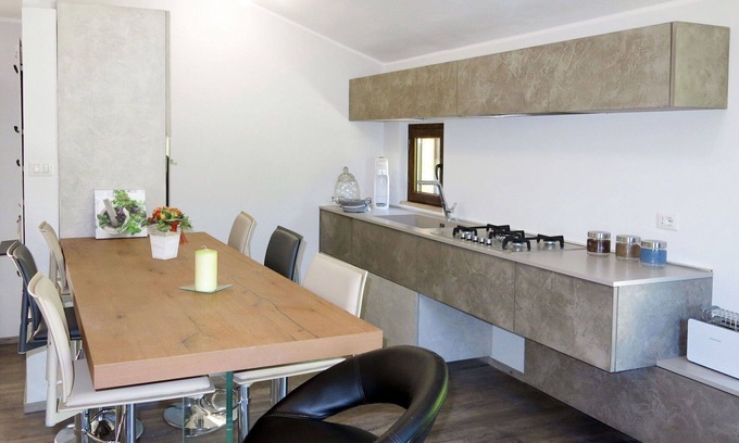 Cologna Spiaggia Villa | Lovely apartment in villa with WIFI, pool, hot tub, A/C, TV, patio, pets allowed and panoramic v.