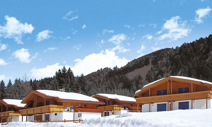 Aschau im Chiemgau House | Lovely apartment in villa for 6 people with TV, terrace and parking