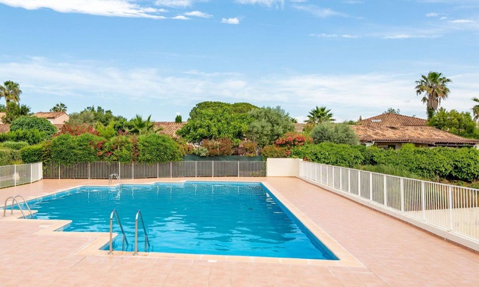 La Rouviere Apartment | Lovely apartment for 4 people with pool, WIFI, TV, terrace and pets allowed