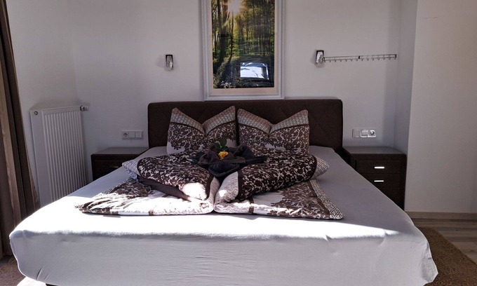 Finkenberg Apartment | Lovely apartment for 4 guests with WIFI, TV and balcony