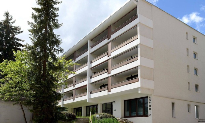 Lenzerheide Apartment | Lovely apartment for 5 guests with WIFI, pool, TV and balcony