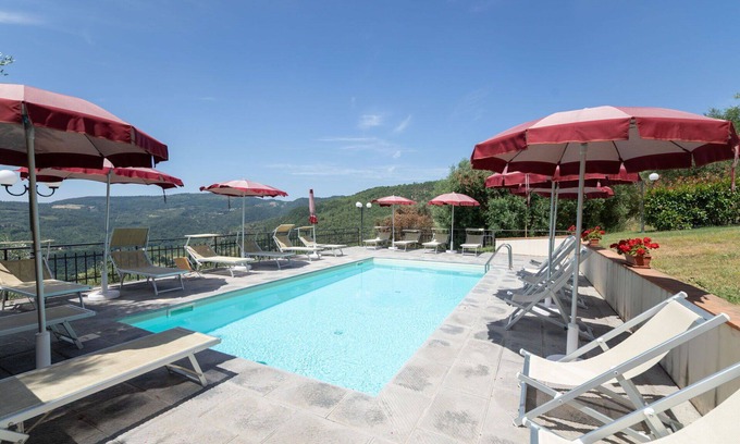 Montebonello Apartment | Lovely apartment for 4 people with pool, A/C, WIFI, TV, pets allowed, panoramic view and parking