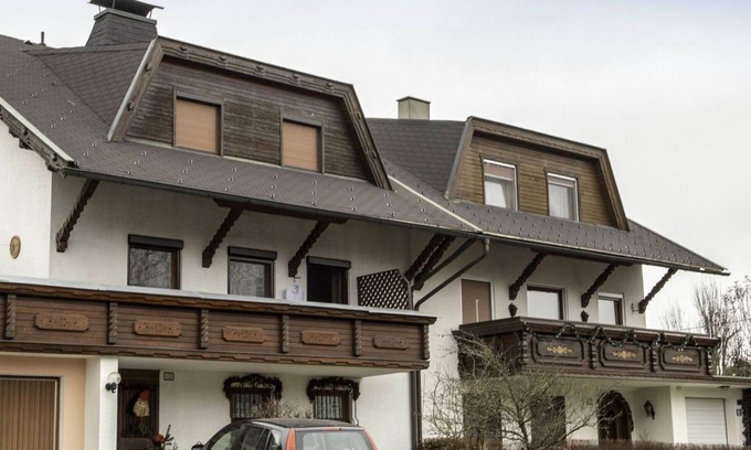 Klagenfurt am Woerthersee Apartment | Lovely apartment for 4 people with WIFI, TV and parking